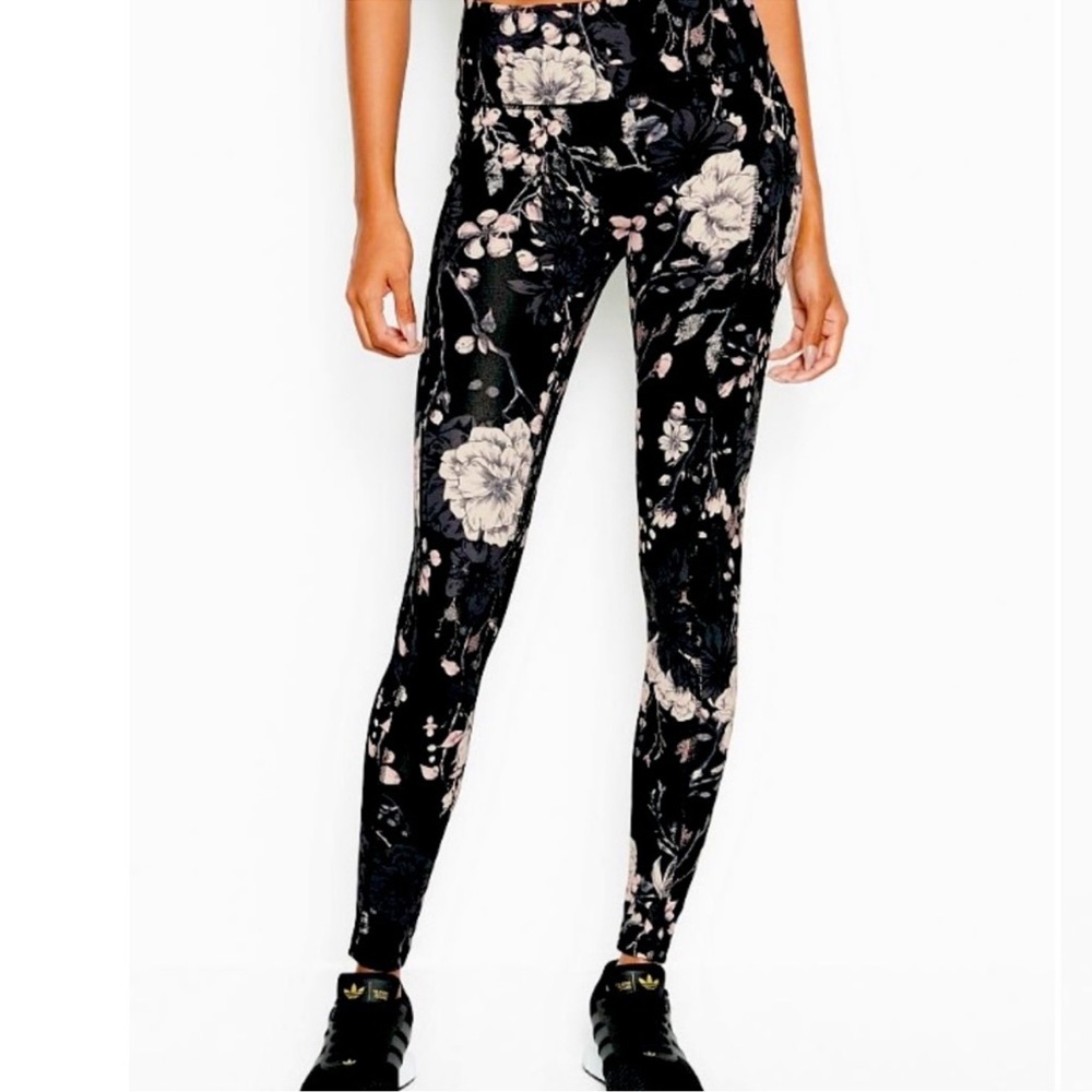 Victoria’s Secret essential pocket leggings floral black pink white flowers pant